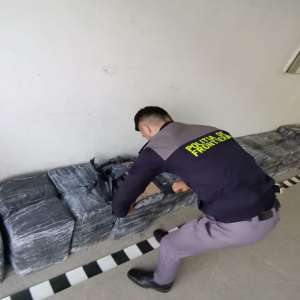 10.000 pachete cu țigări confiscate la graniţa cu Ucraina