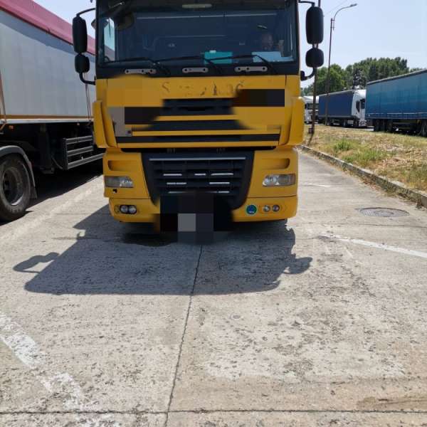 Peste 20 de tone deșeuri tip PET transportate ilegal din Macedonia, oprite la P. T. F. Giurgiu