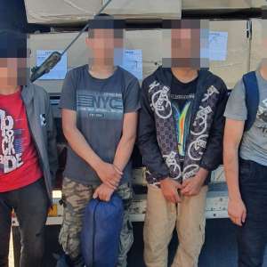 Douăzeci și unu de cetăţeni străini, depistați de polițiștii de frontieră arădeni