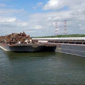 Peste o mie de tone de deșeuri din diferite materiale, transportate ilegal din Serbia, oprite la Cernavodă