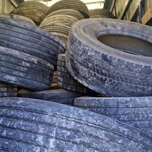 Peste 11 tone de anvelope uzate oprite la P.T.F. Bechet