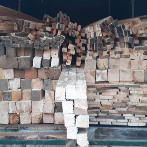 Material lemnos fără documente de proveniență confiscat de polițiștii de frontieră maramureșeni