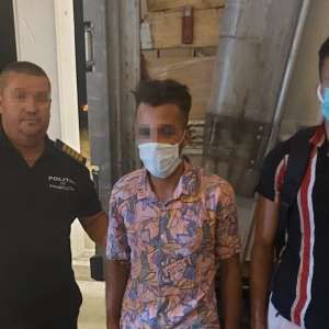 Doi tineri palestinieni ascunşi într-un autocamion, depistați în P.T.F. Giurgiu