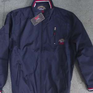 Mii de bunuri susceptibile a fi contrafăcute, estimate la 240.000 lei, descoperite în P.T.F Giurgiu