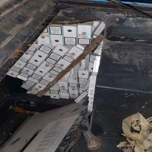 Autocar defect, blindat cu ţigarete, depistat la intrarea în România