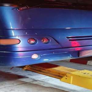 Autocar defect, blindat cu ţigarete, depistat la intrarea în România