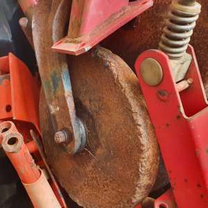 Container cu nouă tone de deșeuri din piese si dispozitive agricole, descoperit în Portul Constanţa Sud Agigea