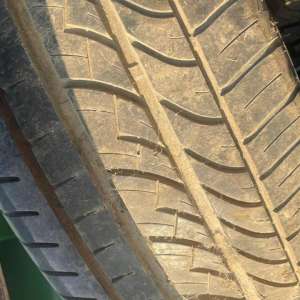 Peste  23  tone de deșeuri - piese auto și cauciucuri - depistate la P.T.F. Borș