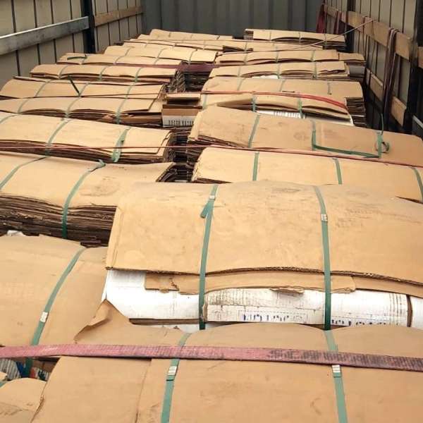 4.340 kilograme deșeuri din carton transportate ilegal din Bulgaria, oprite la P. T. F. Giurgiu