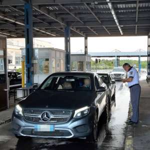 Căutată de autorităţile române pentru trafic de persoane, depistată la controlul de frontieră