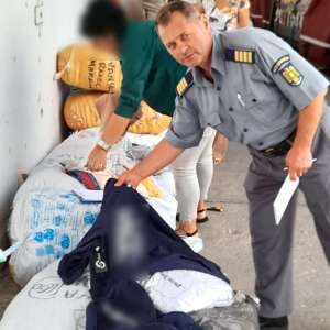 Bunuri susceptibile a fi contrafăcute, estimate la 240.00 de lei, descoperite de polițiștii de frontieră din cadrul I.T.P.F. Giurgiu