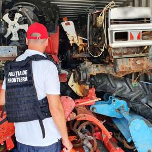 Container cu zeci de dispozitive agricole, catalogate ca fiind deșeuri, descoperit în Portul Constanţa Sud Agigea