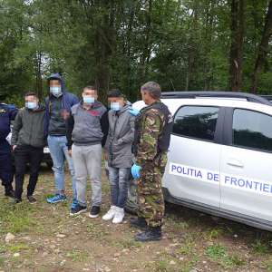 Trei cetăţeni din Algeria și unul din Yemen opriți la frontiera de nord a țării