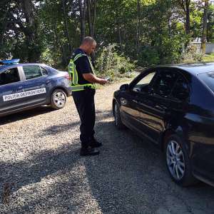 Depistat la volan fără permis şi în stare de ebrietate