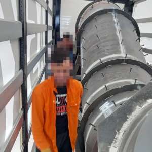 Nouă cetăţeni străini depistați de polițiștii de frontieră la graniţa cu Ungaria