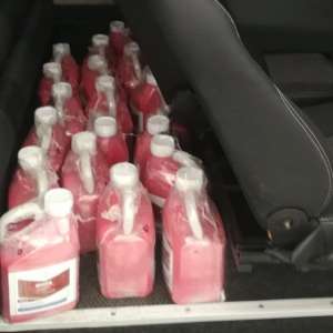 Aproximativ 12.000 pachete țigări, pesticide, motorină şi votcă descoperite în P.T.F. Siret