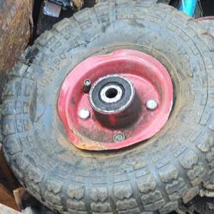 Barges with over 1,000 tons of waste, discovered in Murfatlar Port. Over 3,600 tons of waste, stopped to enter Romania, since the beginning of the year