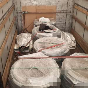 Doi cetățeni străini ascunşi într-un autocamion, depistați în P.T.F. Giurgiu