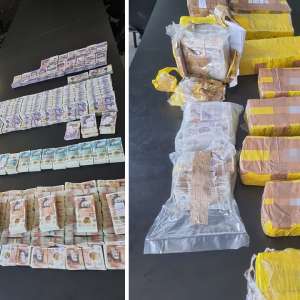 Peste 480.000 de lire sterline depistate în portbagajul unei maşini, fără să fie declarate la ieşirea din țară