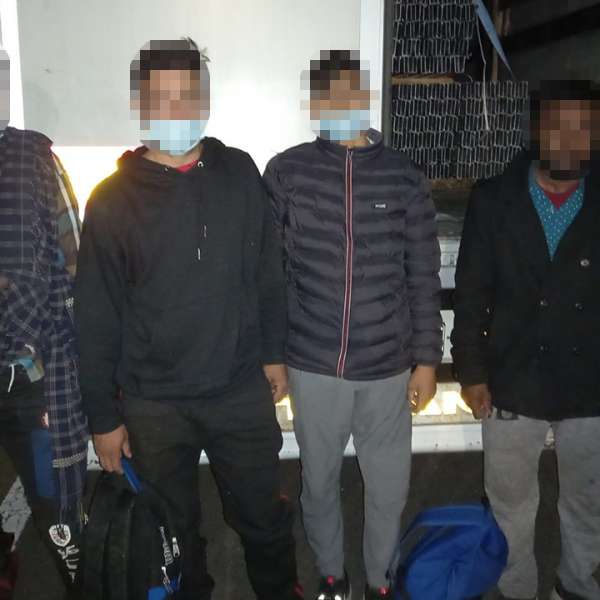 Patru pakistanezi depistați într-un TIR de către polițiștii de frontieră arădeni