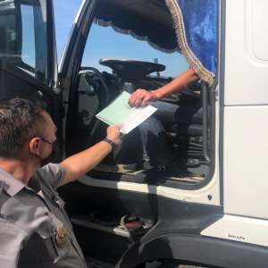 Asigurare falsă, descoperită de polițiștii de frontieră în P.T.F. Galaţi rutier