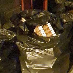 Ţigări ascunse în cabina unui automarfar, descoperite în PTF Siret