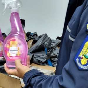Sute de odorizante pentru articole textile, susceptibile a fi contrafăcute, descoperite la PTF Giurgiu