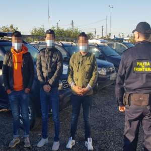 Şase cetăţeni din Nepal, Eritreea și Turcia, opriți din drumul ilegal către spațiul Schengen