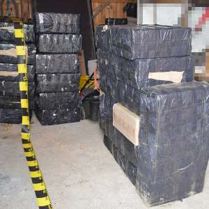 Peste 43.000 pachete țigări, în valoare de 100.000 de euro, confiscate la frontiera de nord a României