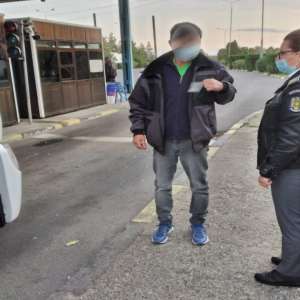 650 de euro preţul unei identităţi false