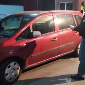 Autovehicule radiate din circulație, oprite la frontiera cu Republica Moldova