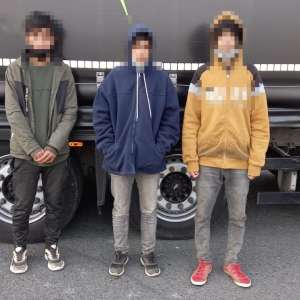 Trei cetățeni străini depistați de polițiștii de frontieră arădeni