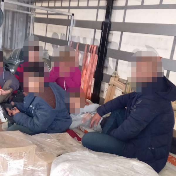 Treizeci de cetăţeni străini, depistați de polițiștii de frontieră arădeni
