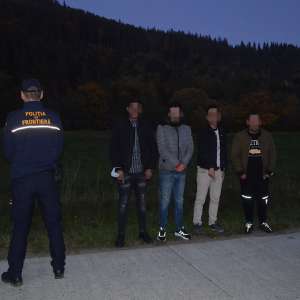 Patru algerieni opriţi la frontiera de nord a țării