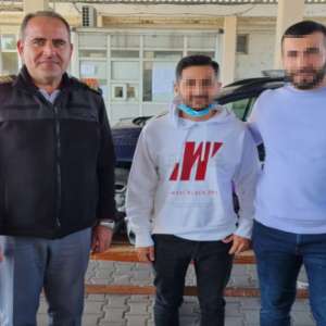 Doi cetățeni sirieni ascunşi într-un autocamion, printre role textile, depistați în P.T.F. Giurgiu