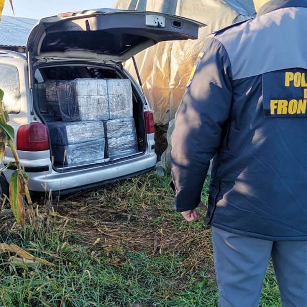 Aproximativ 22.000 pachete cu țigări confiscate la frontiera de nord