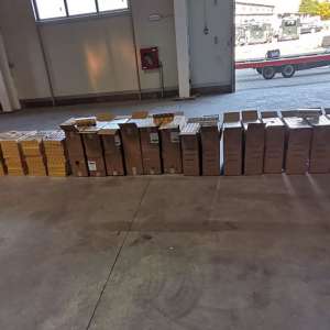 Aproximativ 22.000 pachete cu țigări confiscate la frontiera de nord