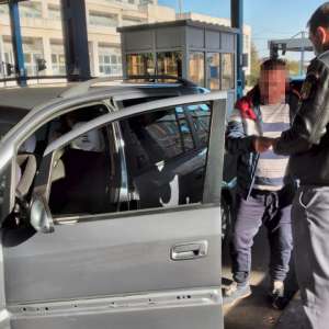 Cu identitatea falsă în portmoneu, intenționa să călătorească în Germania