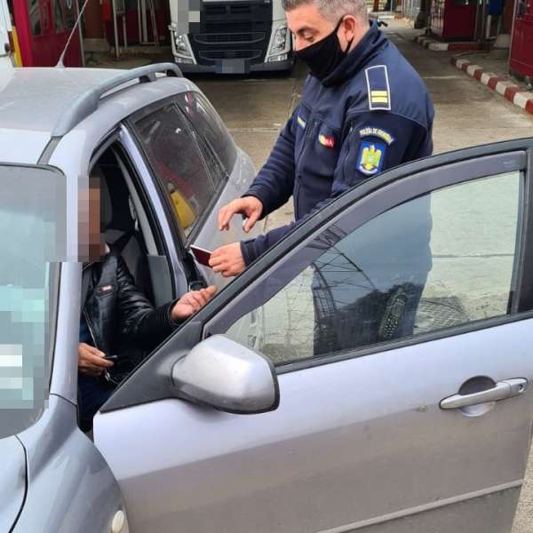 Permis de conducere ucrainean fals, depistat la controlul de frontieră