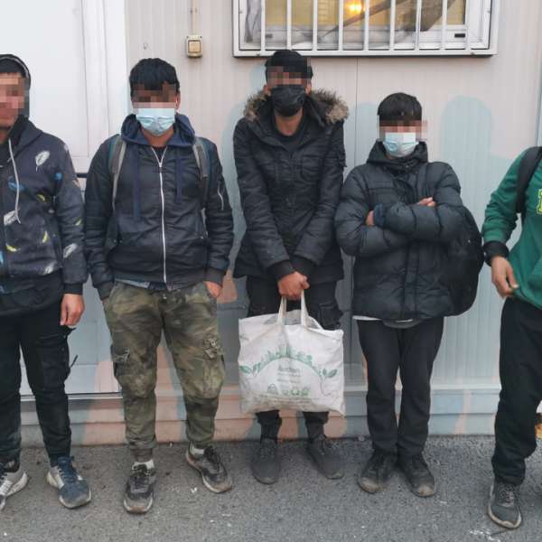 Cincisprezece cetăţeni străini depistați de polițiștii de frontieră arădeni