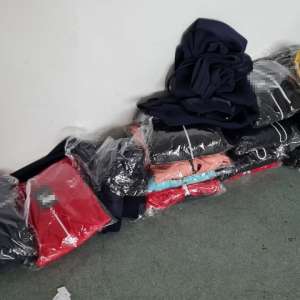 Sute de bunuri susceptibile a fi contrafăcute, descoperite în P.T.F. Giurgiu