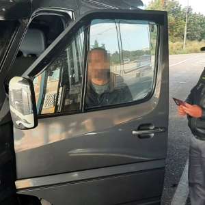 Cinci cetăţeni străini opriţi la frontiera de nord a țării