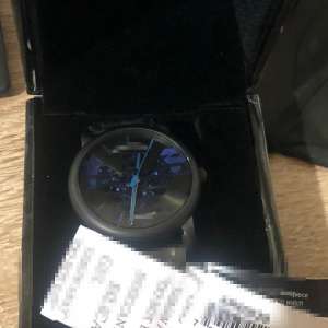 Peste 1300 de bunuri contrafăcute, oprite la frontiera de sud