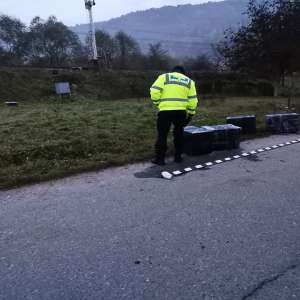 Țigări de contrabandă în valoare de 100.000 lei, confiscate la granița de nord