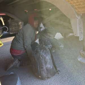 Cinci cetăţeni străini depistați de polițiștii de frontieră arădeni