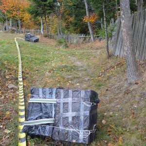 Un cetăţean român cercetat pentru contrabandă  și peste 26.000  pachete cu țigări confiscate la frontiera de nord