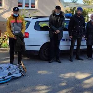 Două familii din Siria și Afganistan, depistate la malul Dunării de poliţiştii de frontieră de la Moldova Veche