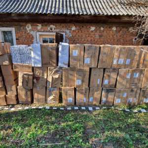 Peste 33.000 pachete cu ţigări confiscate în urma a unsprezece percheziţii în Maramureş