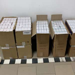 Peste 18.000 de pachete cu țigări de contrabandă, confiscate la frontiera cu Ucraina