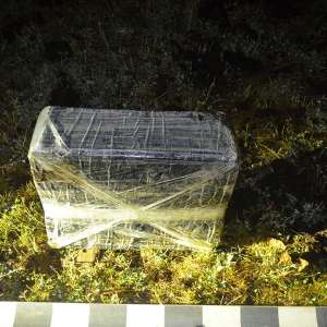 Peste 18.000 de pachete cu țigări de contrabandă, confiscate la frontiera cu Ucraina